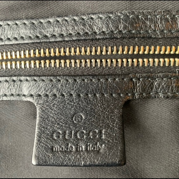 Authentic Black Gucci purse - Picture 5 of 10